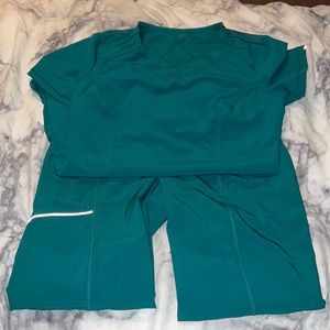 Infinity Green Scrub Set